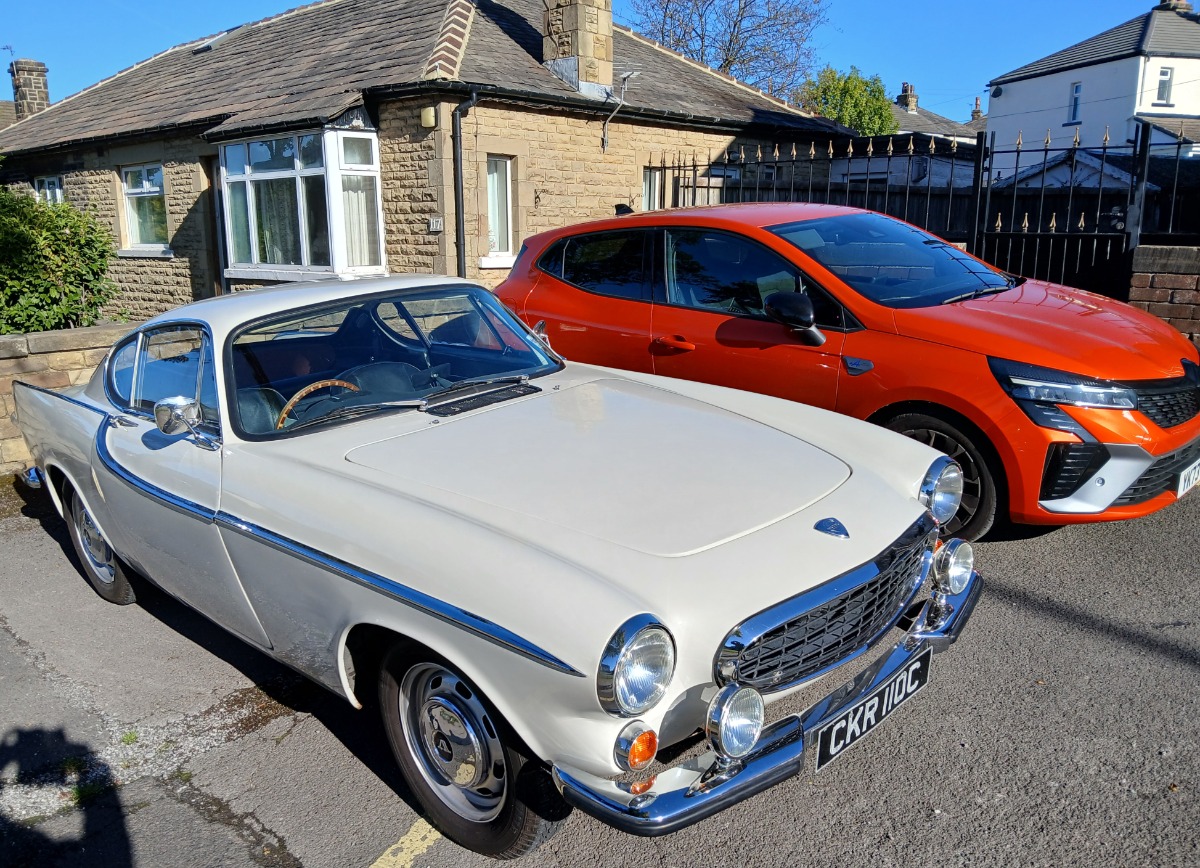 1965 Volvo P1800 Image 2