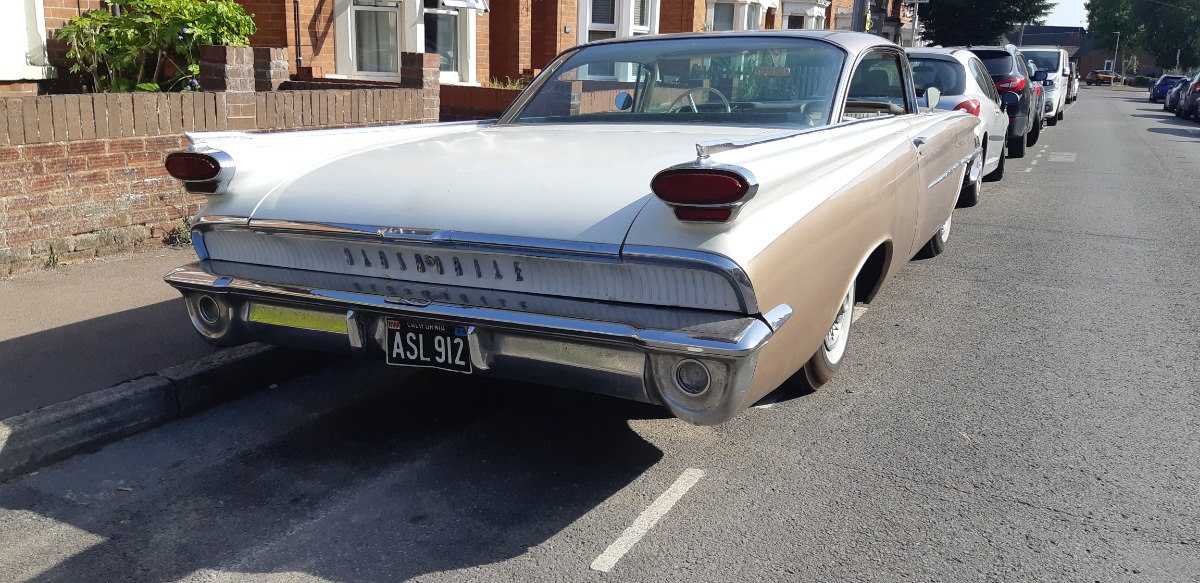 1959 Oldsmobile 88 Image 4