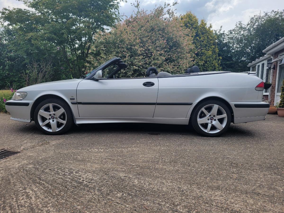 2001 Saab 9-3 Image 8