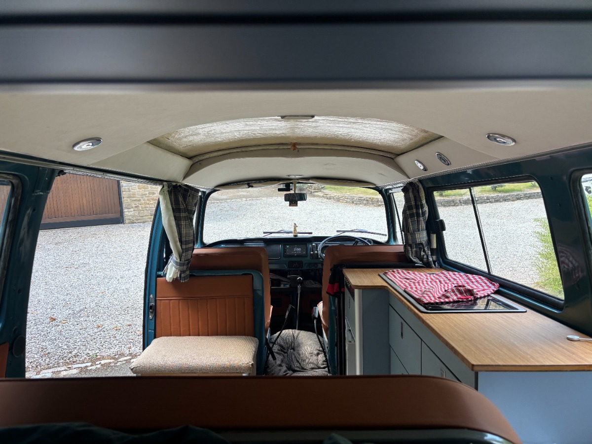 1972 Volkswagen T2 Camper Van / Bus Image 4