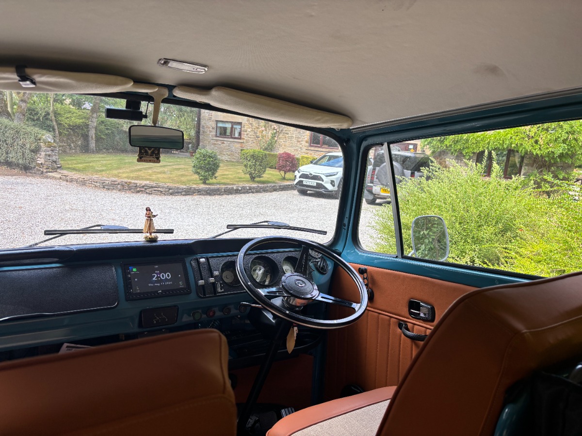 1972 Volkswagen T2 Camper Van / Bus Image 7