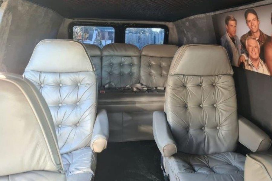 1990 GMC G20 Image 3