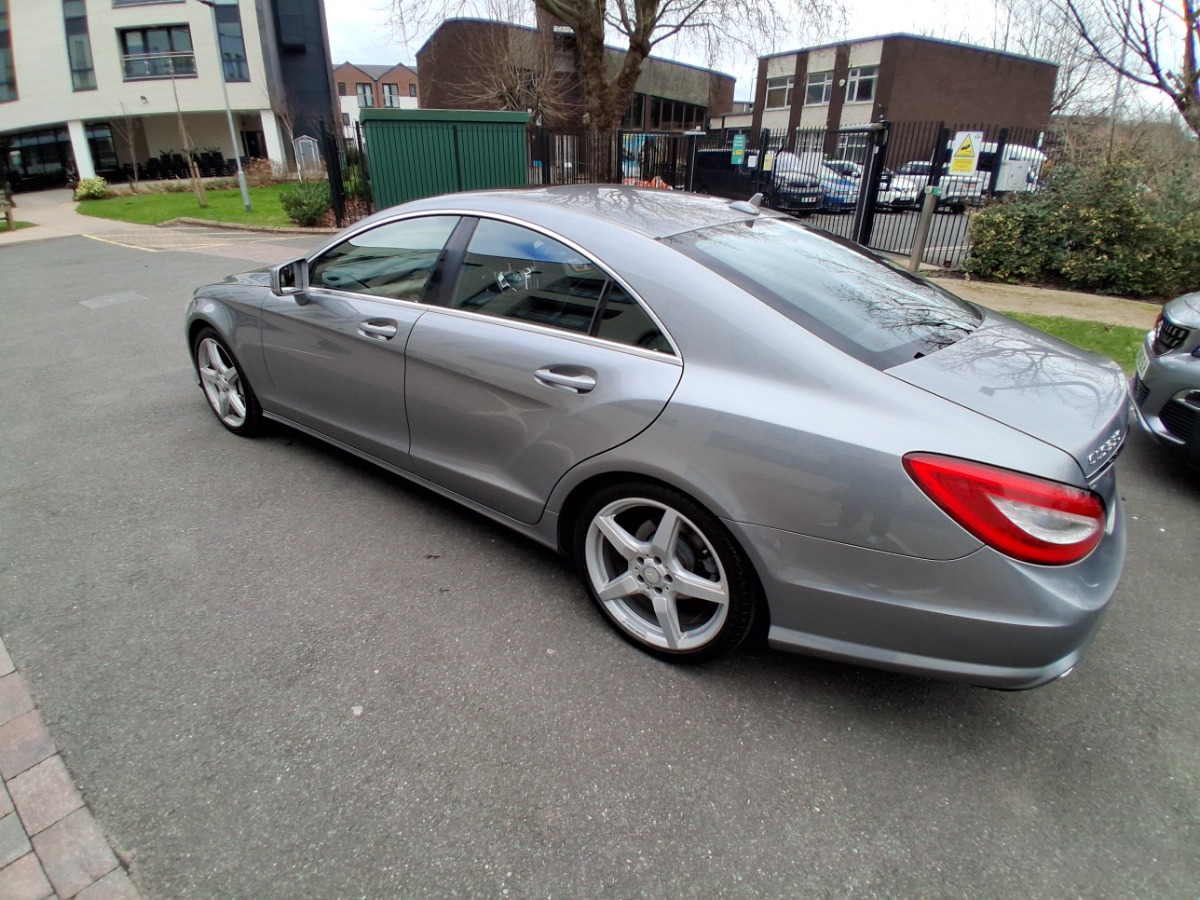 2013 Mercedes-Benz 350SL Image 3