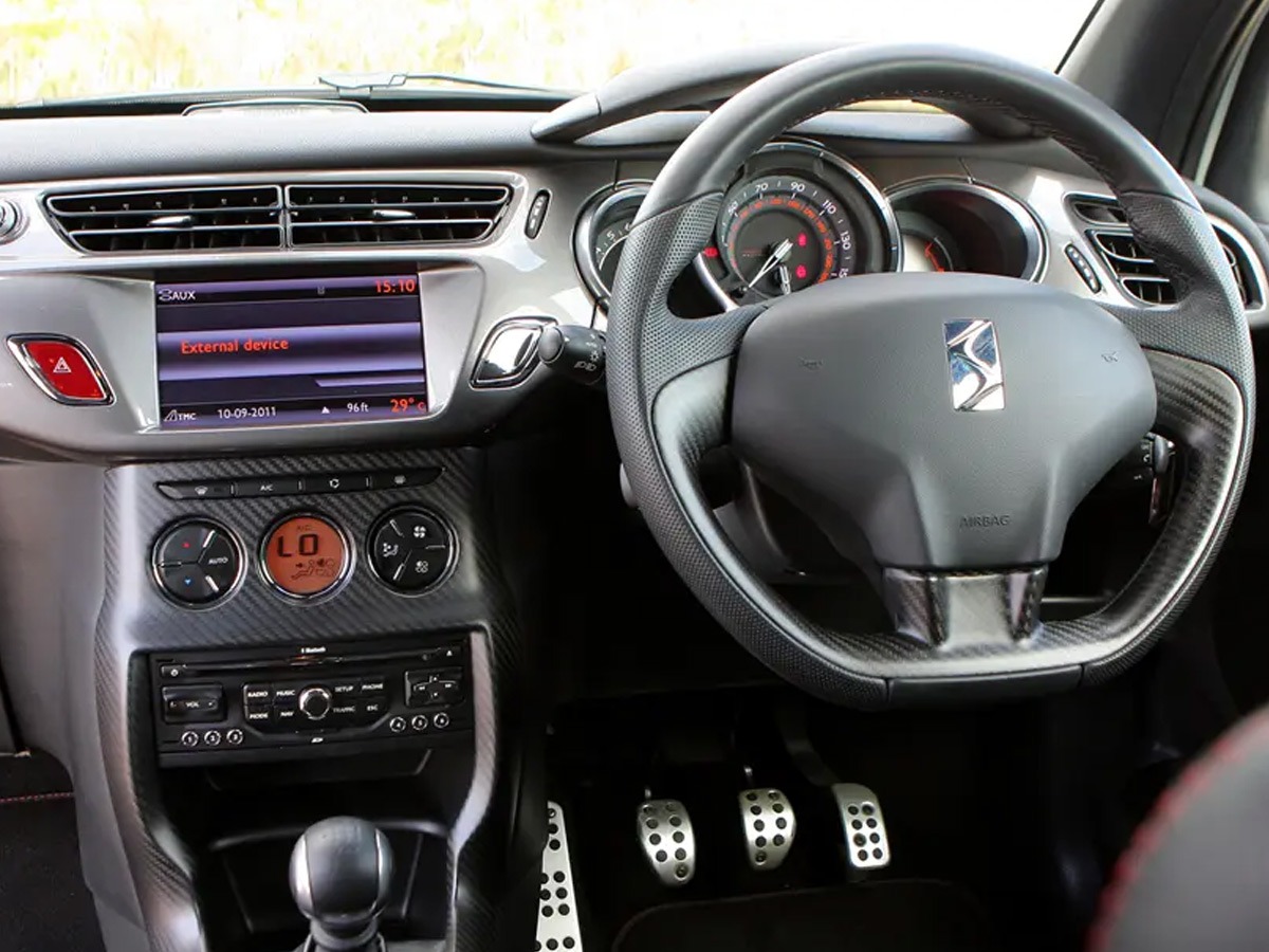 2011 Citroen DS3 Image 3