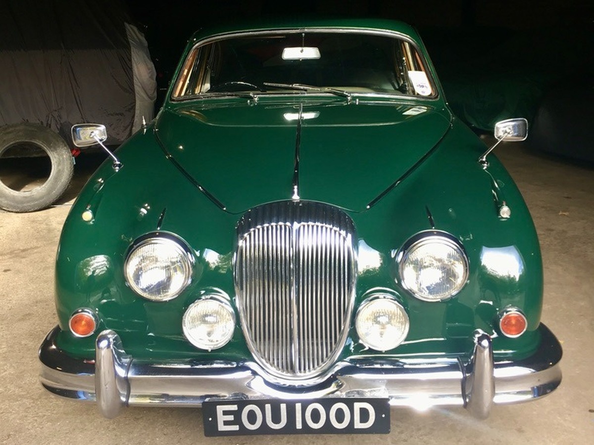 1966 Daimler V8 Image 1
