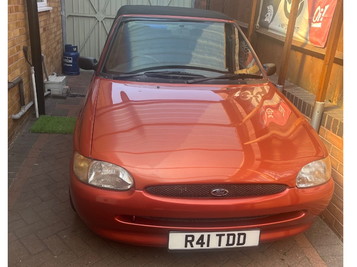 1998 Ford Escort Image 2