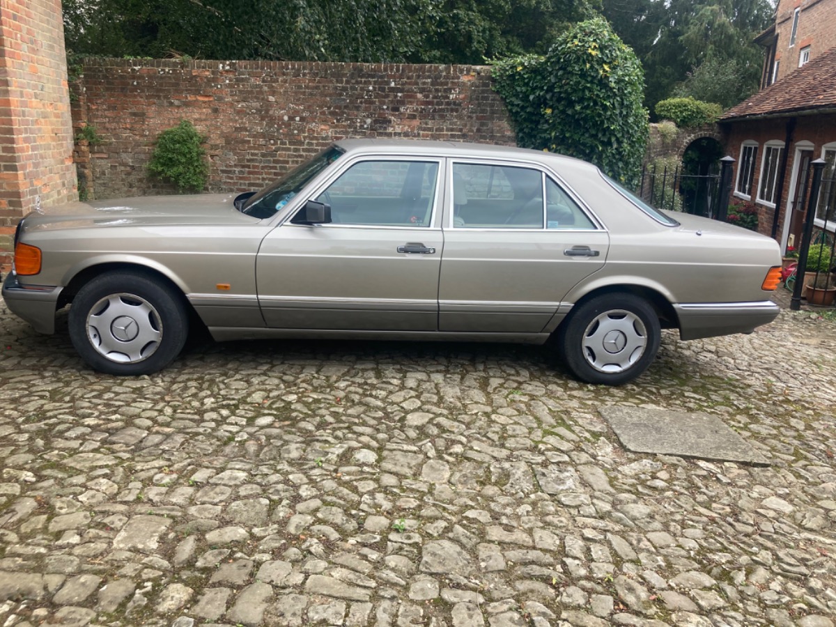 1992 Mercedes-Benz 300SE Image 5