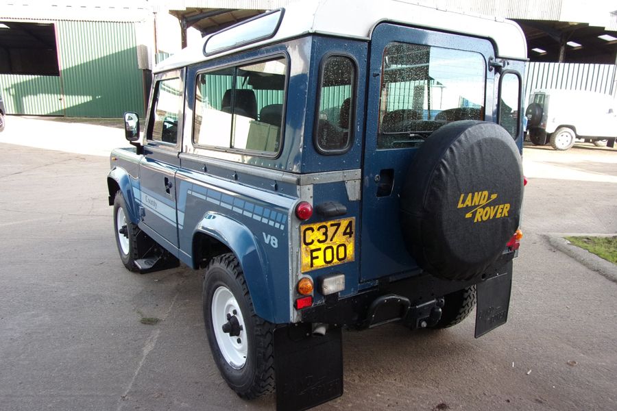 1985 Land Rover Defender Image 2
