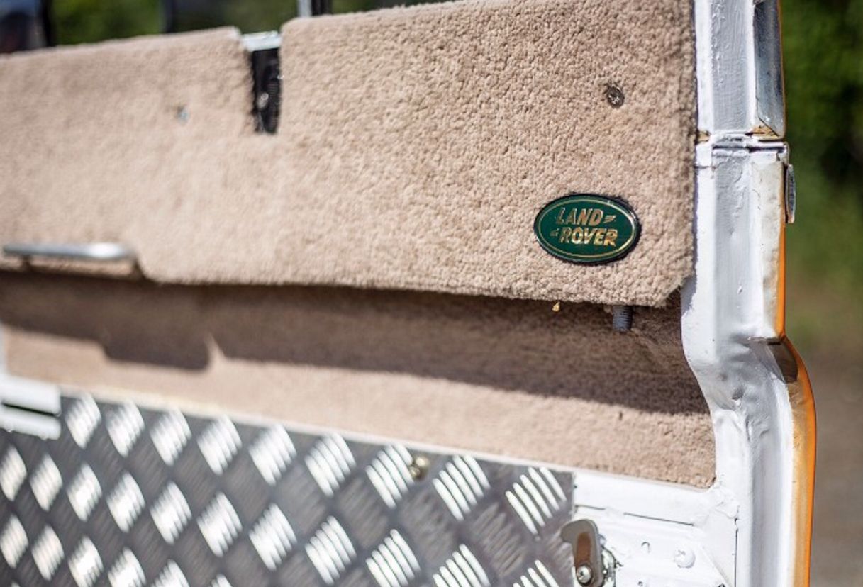 1977 Land Rover 88 Image 4