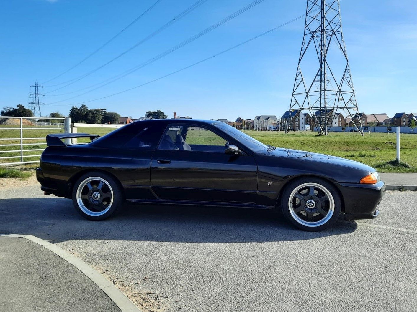 1992 Nissan Skyline Image 3