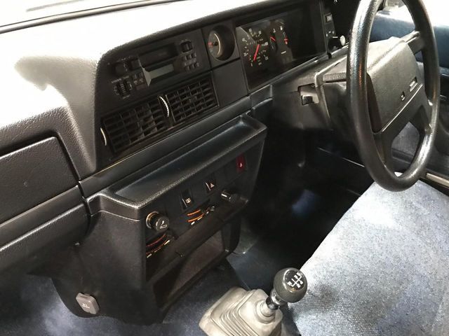 1993 Volvo 240 Image 3