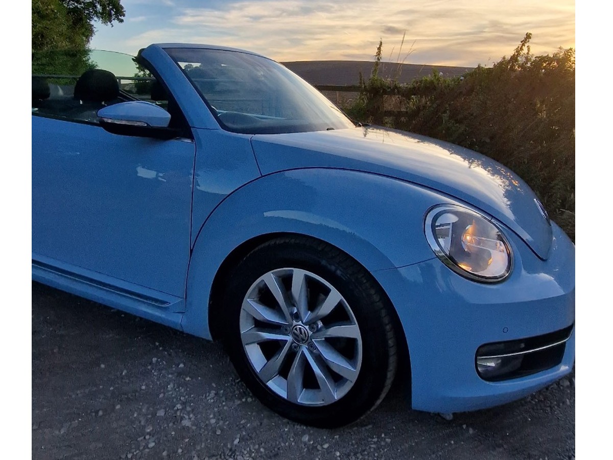 2014 Volkswagen Beetle Image 4