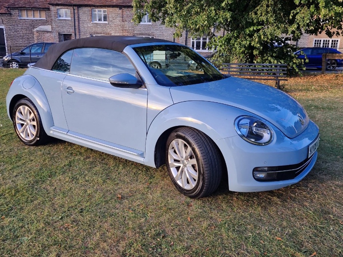 2014 Volkswagen Beetle Image 17