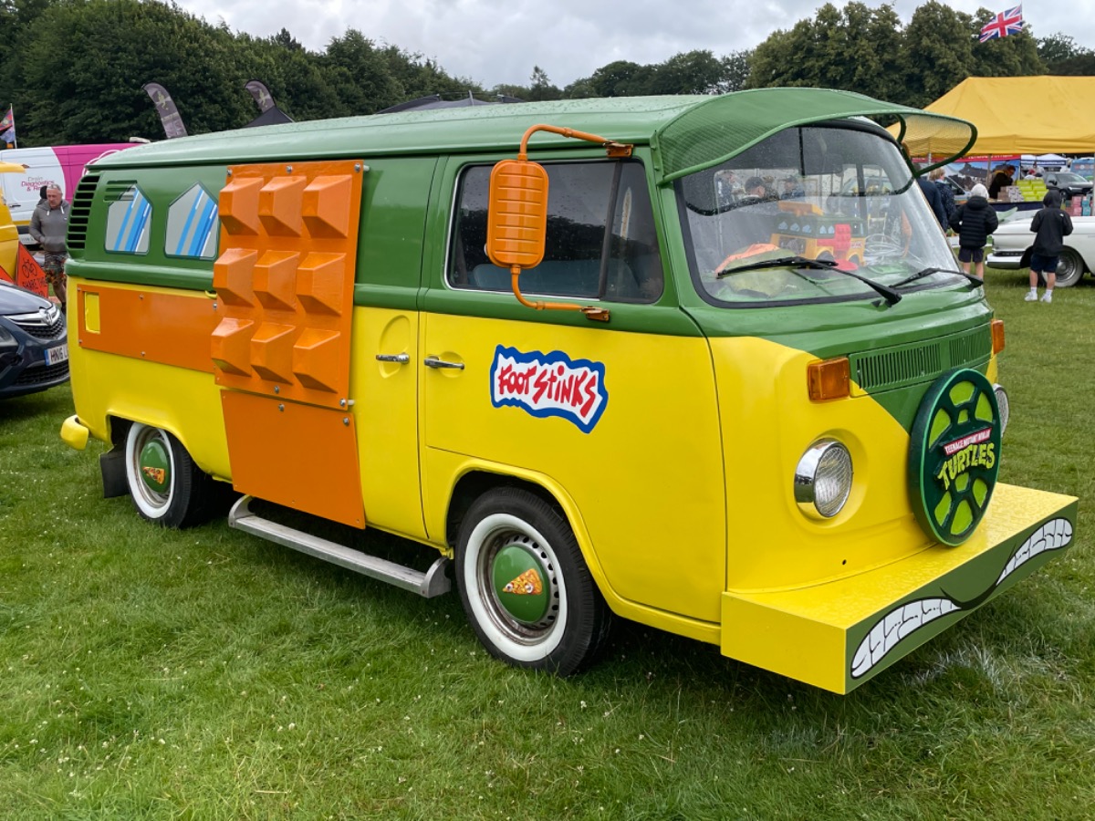 1973 Volkswagen T2 Camper Van / Bus Image 1