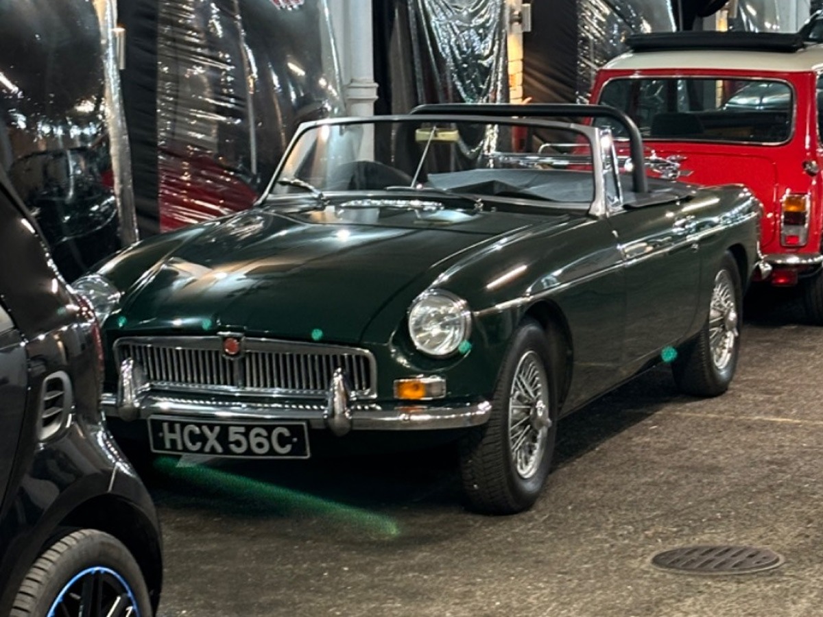 1965 MG B Image 1