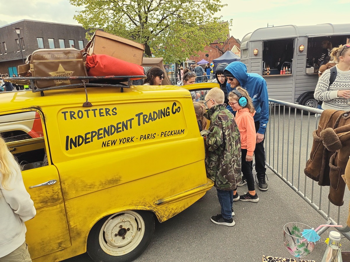 1973 Reliant Regal Supervan Image 17