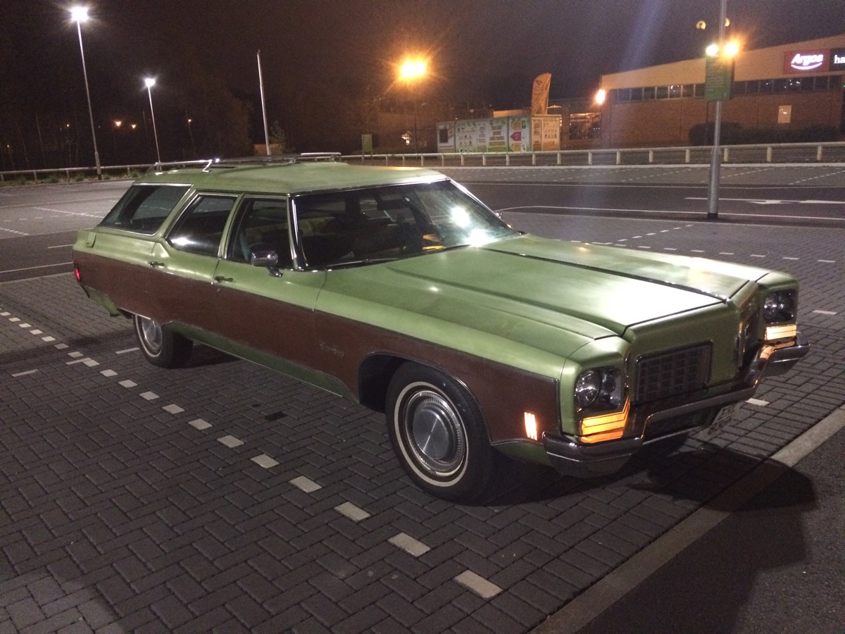 1972 Oldsmobile Custom Cruiser Image 6