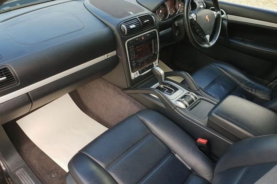 2005 Porsche Cayenne Image 3