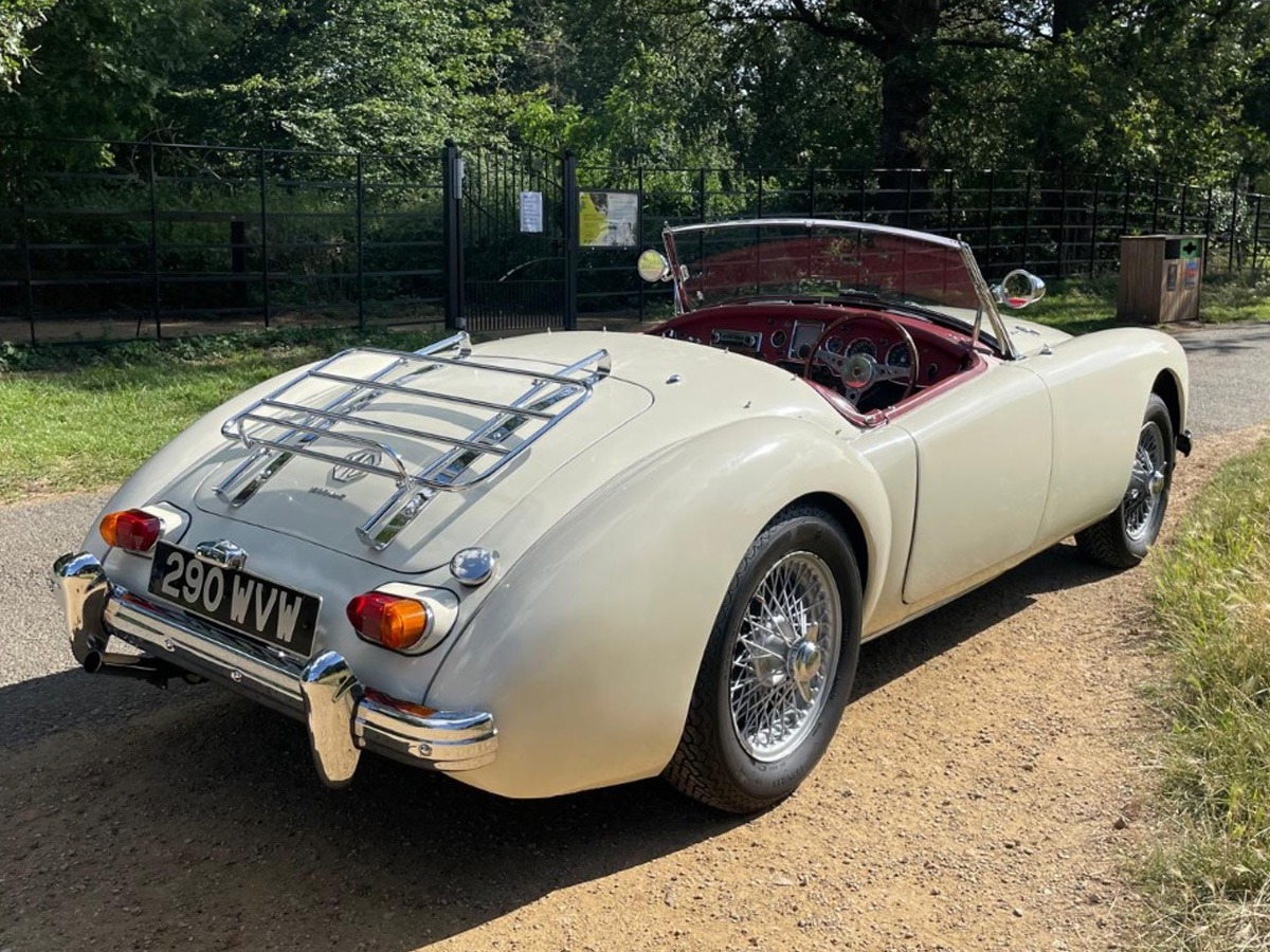1961 MG A Image 3