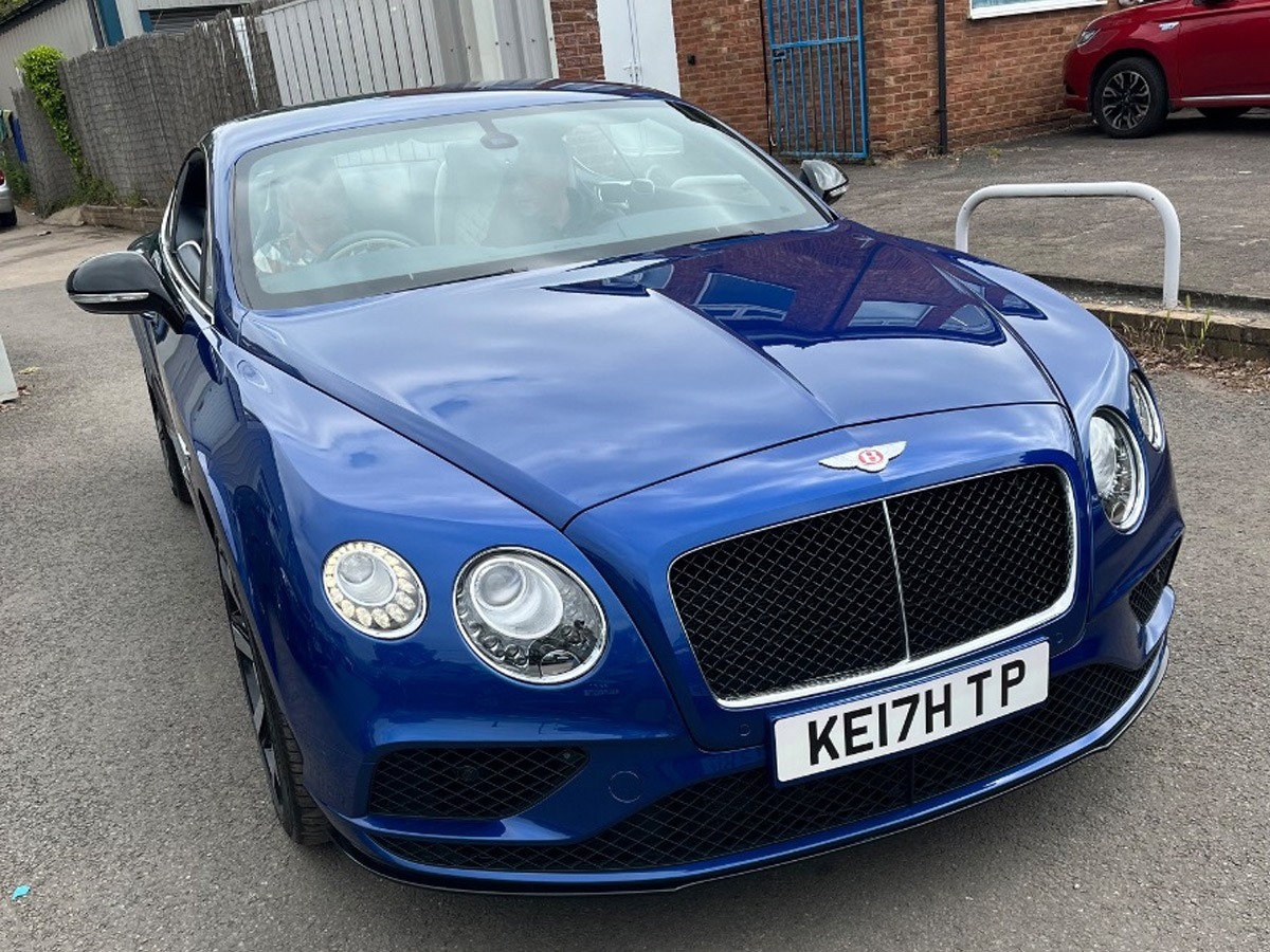 2017 Bentley Continental Gt Image 1