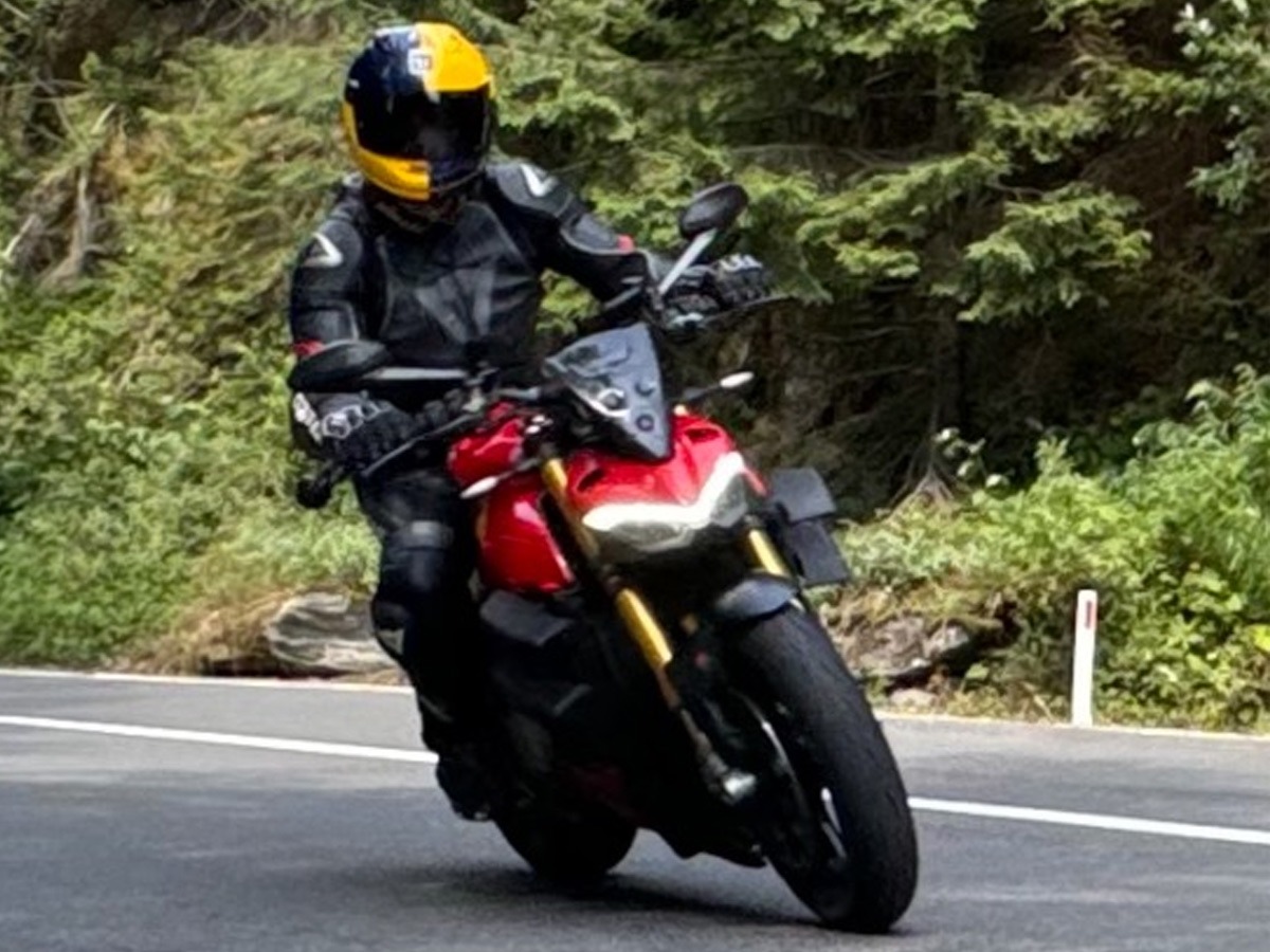 2021 Ducati Streetfighter Image 6