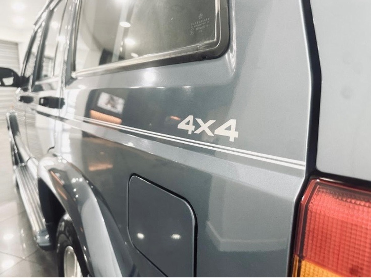 1998 Jeep Cherokee Image 8