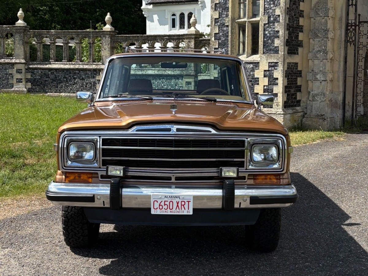 1986 Jeep Wagoneer Image 2