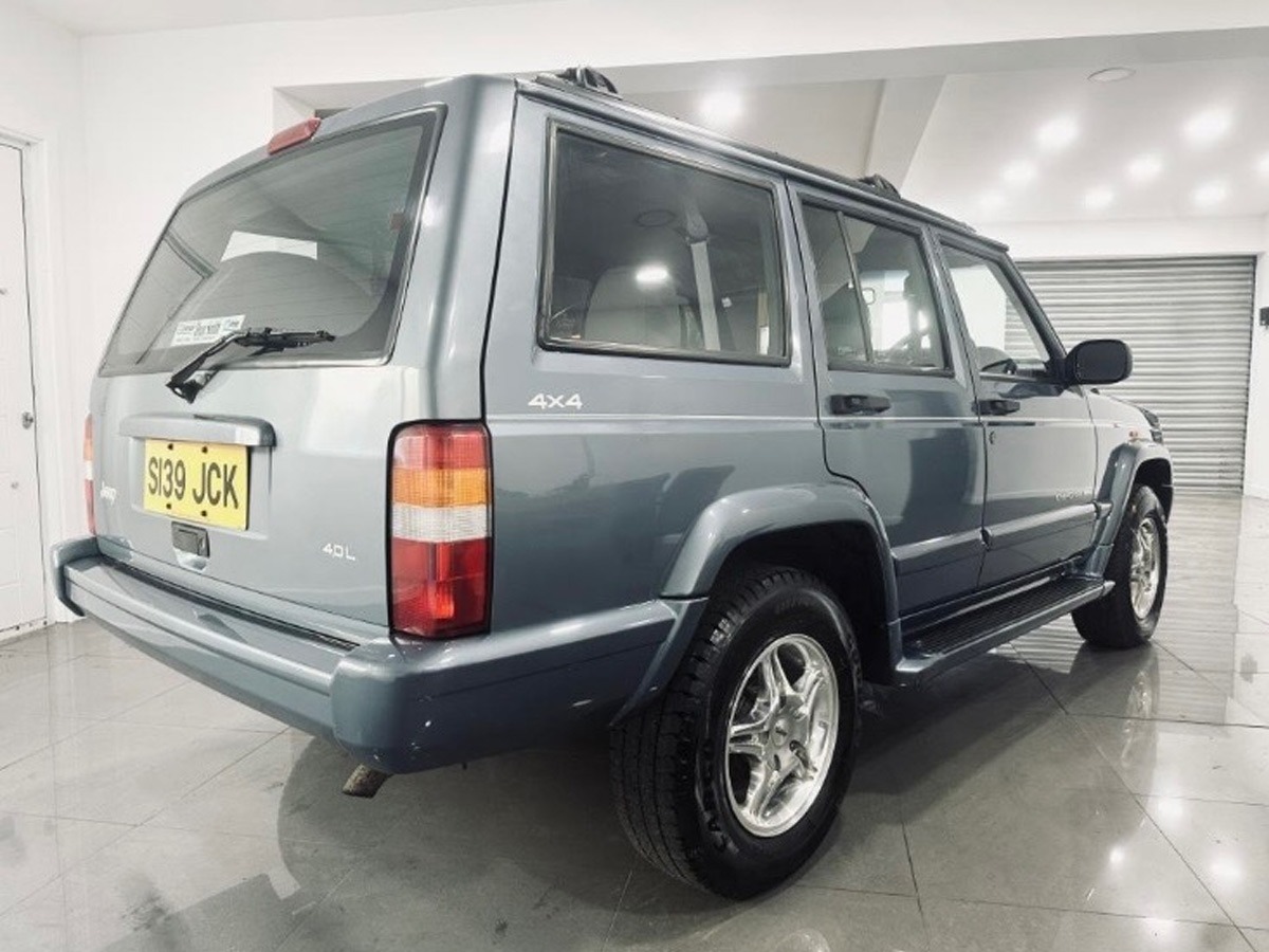 1998 Jeep Cherokee Image 4