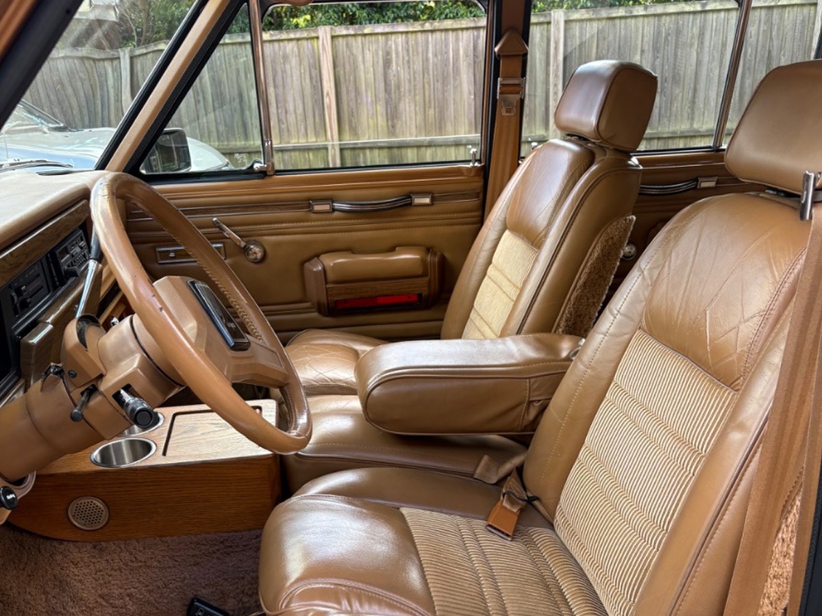 1986 Jeep Wagoneer Image 8