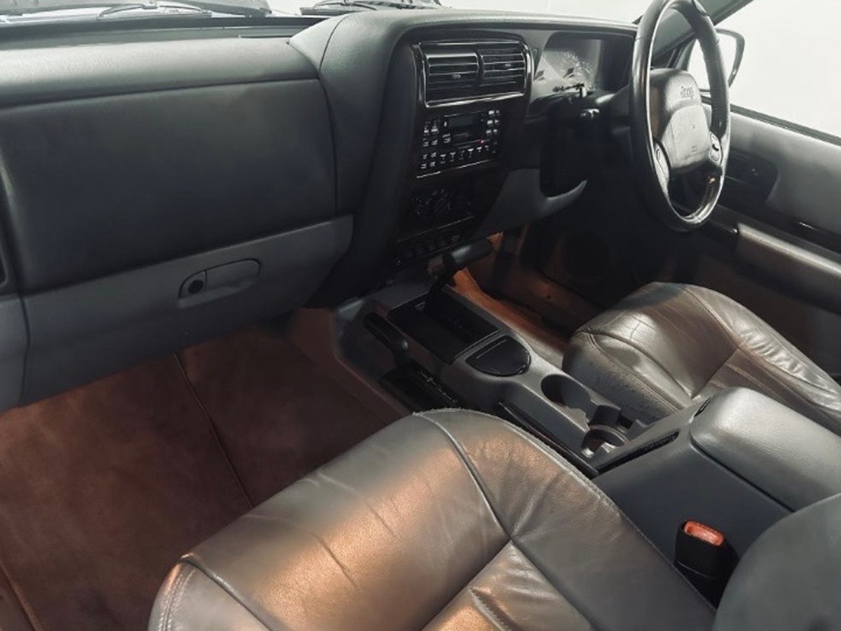 1998 Jeep Cherokee Image 9