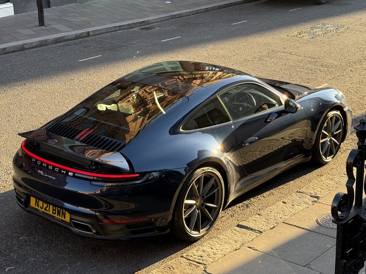 2021 Porsche 911 Image 3