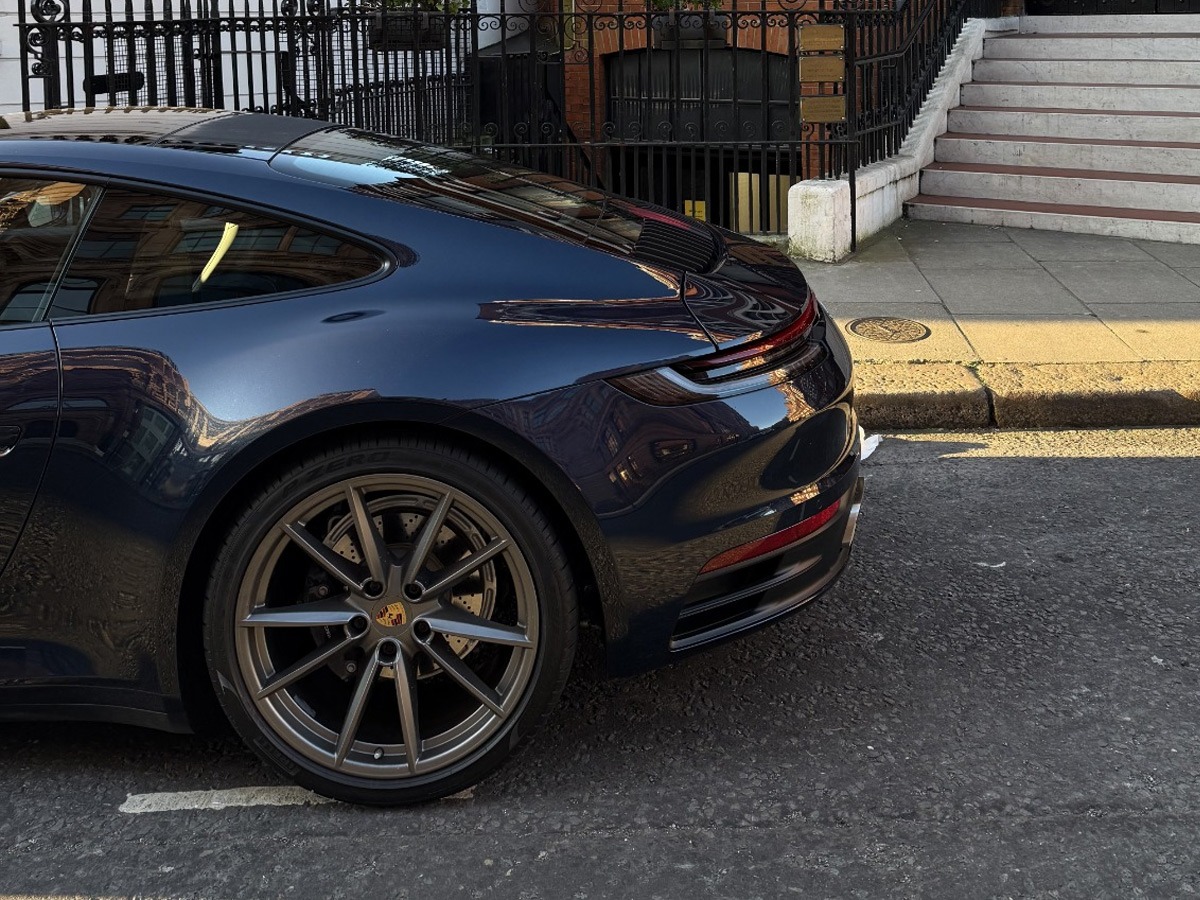 2021 Porsche 911 Image 7