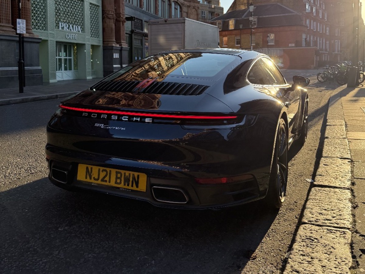 2021 Porsche 911 Image 6