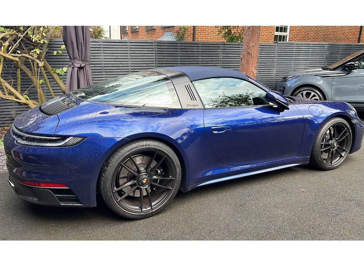 2023 Porsche 911 Image 2