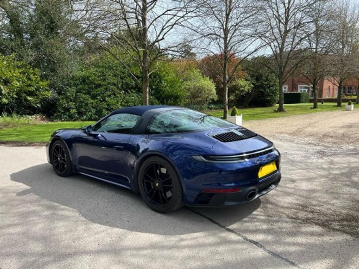 2023 Porsche 911 Image 8