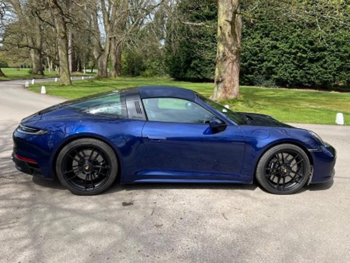 2023 Porsche 911 Image 9