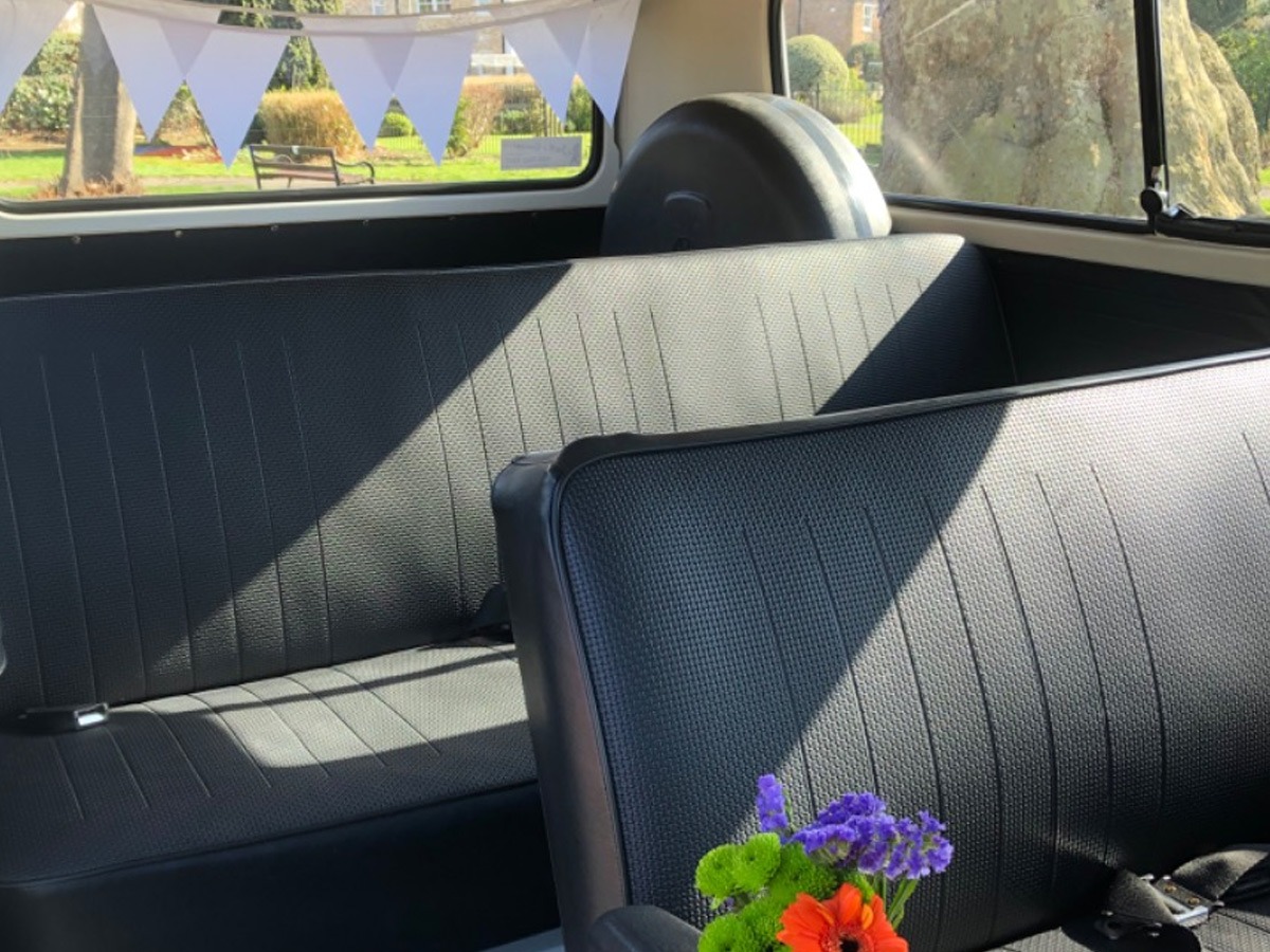 1972 Volkswagen Microbus Image 14