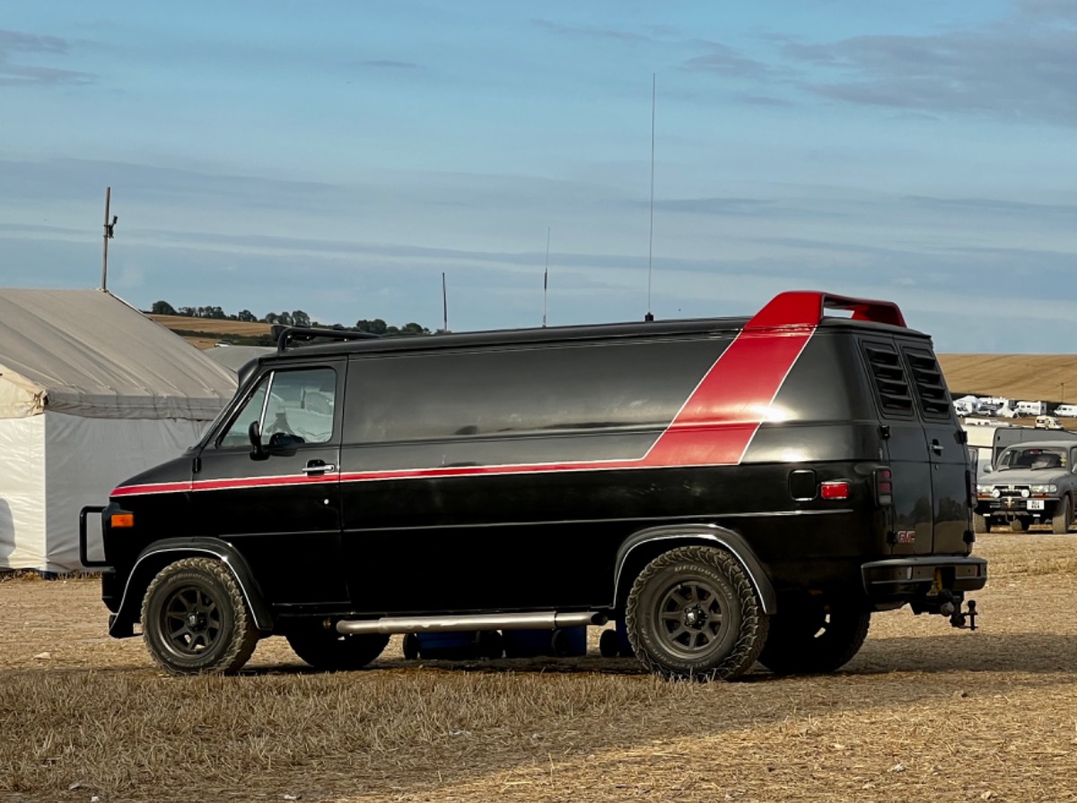 1992 GMC G20 Image 3