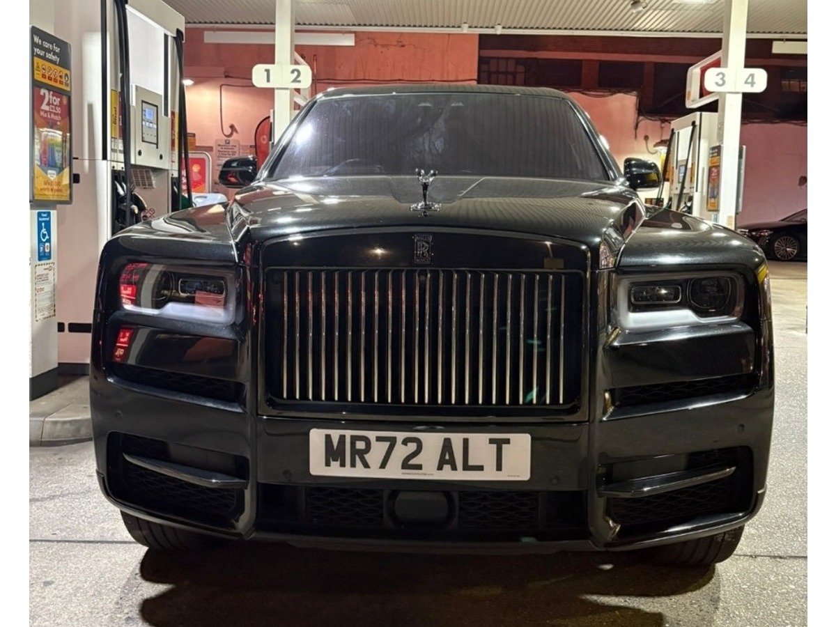 2022 Rolls-Royce Cullinan Image 3