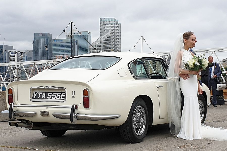 1966 Aston Martin DB6 Image 12