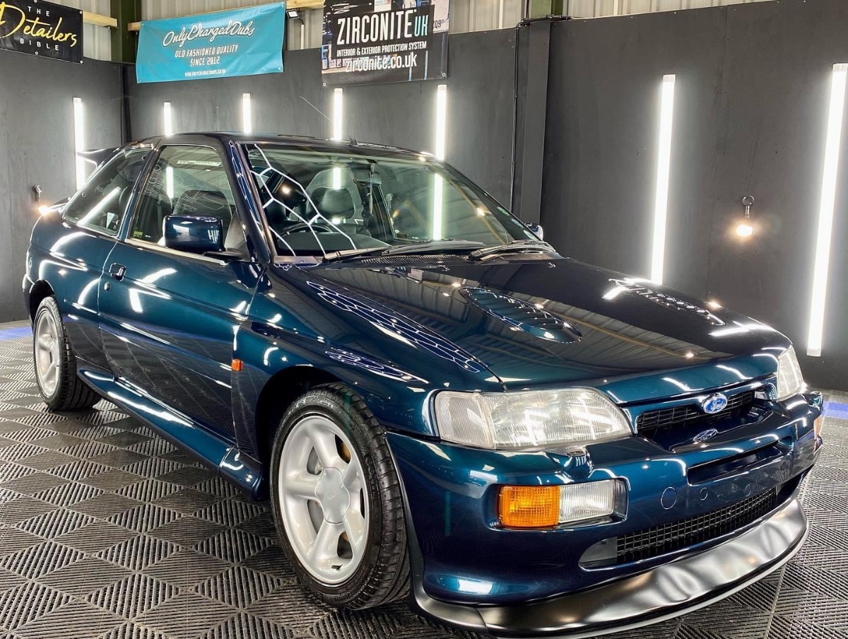 1992 Ford Escort Image 1