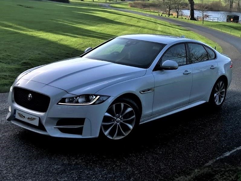 2017 Jaguar XF Image 8