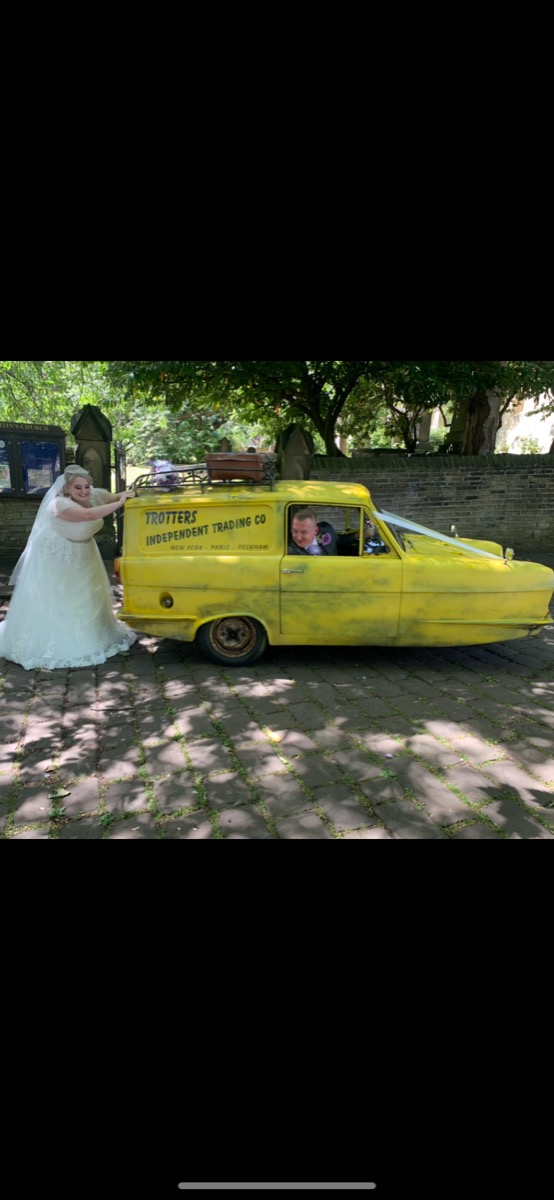 1972 Reliant Regal Supervan Image 2