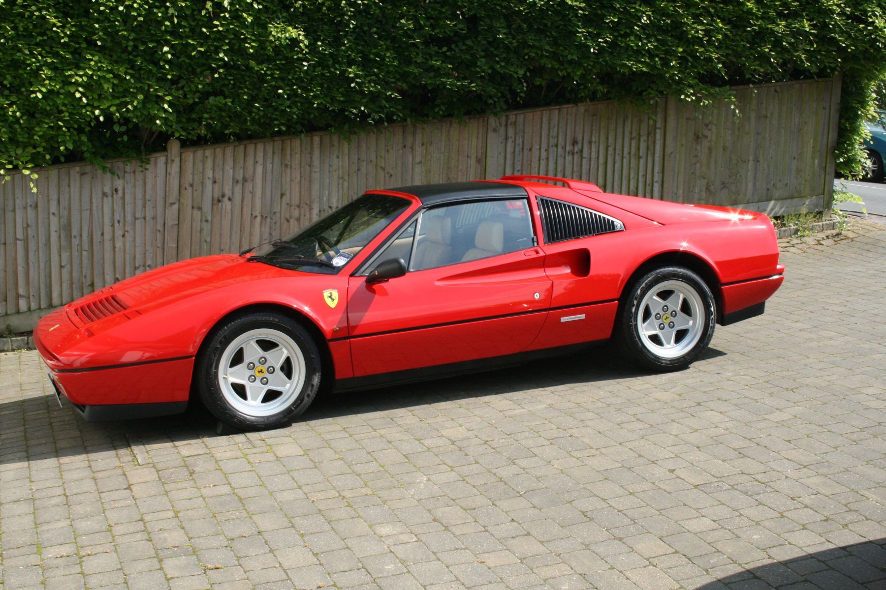 1988 Ferrari 328 Image 1