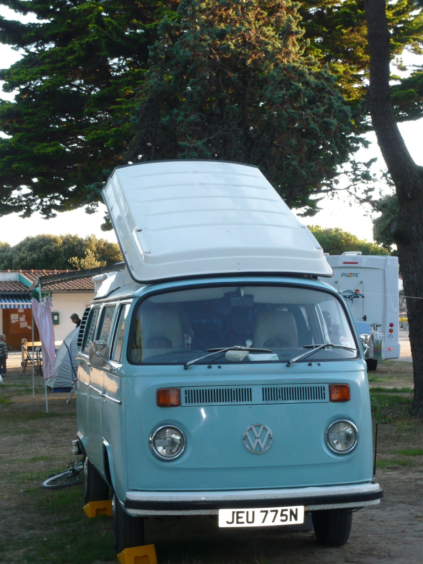 1975 Volkswagen T2 Camper Van / Bus Image 6