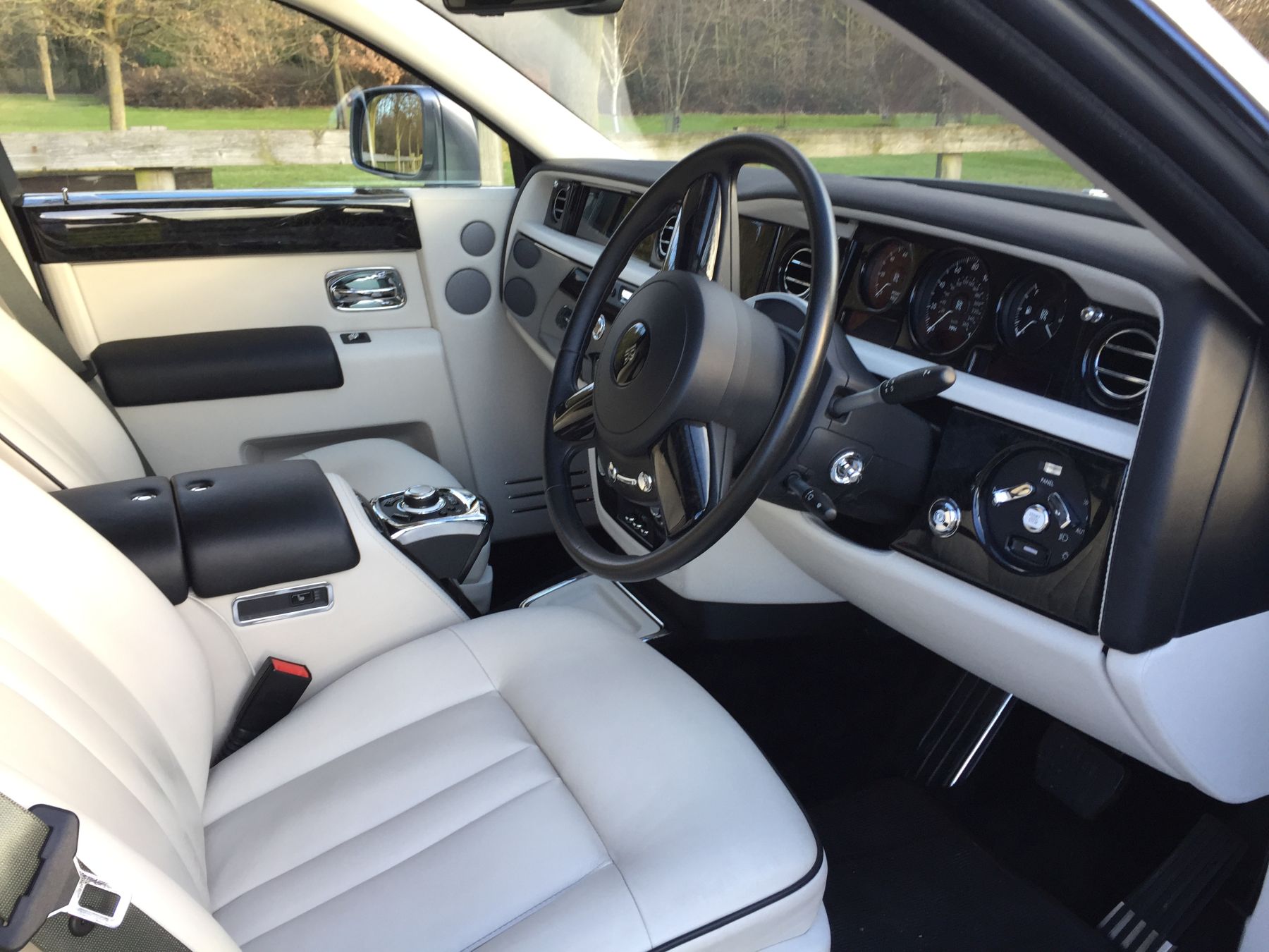 2014 Rolls-Royce Phantom Image 4