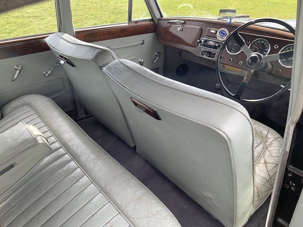 1955 Lagonda 3 litre saloon Image 4