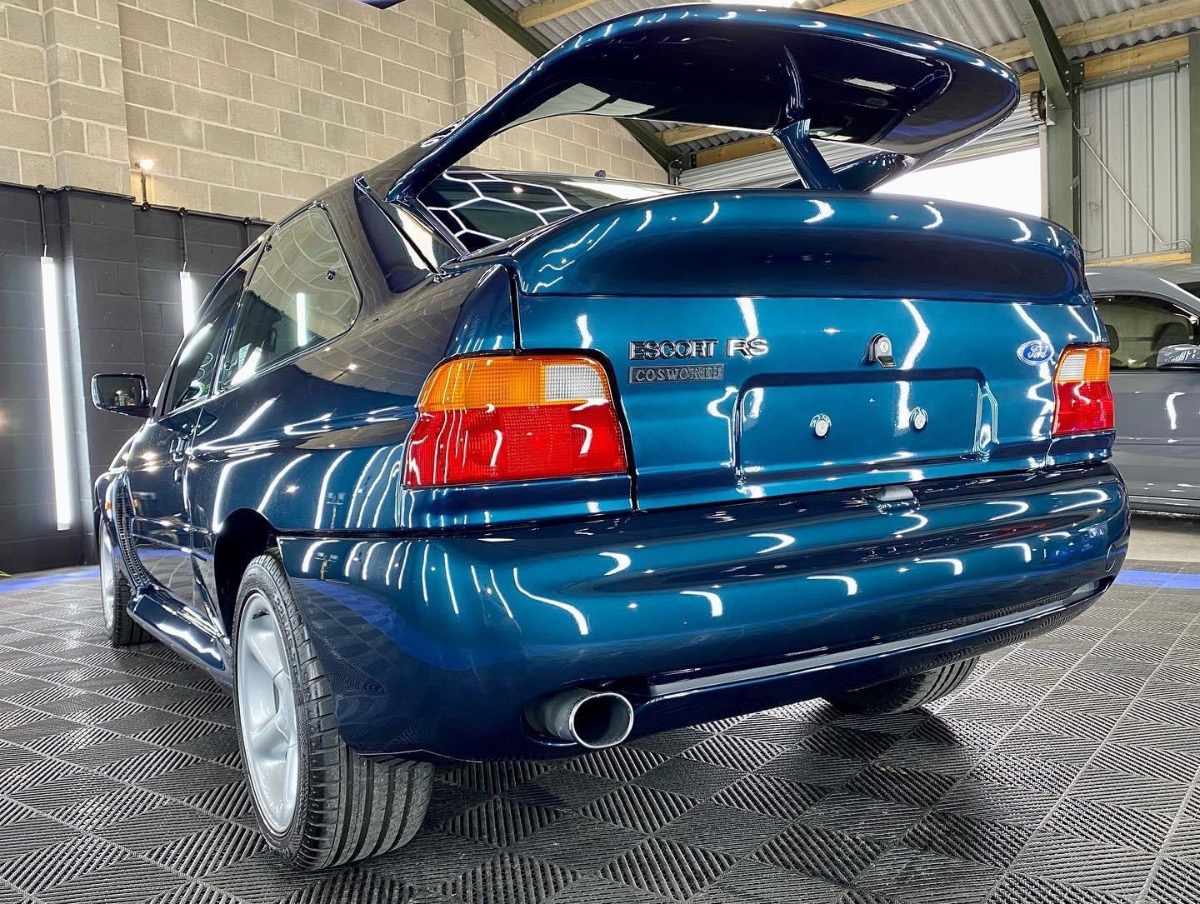 1992 Ford Escort Image 8