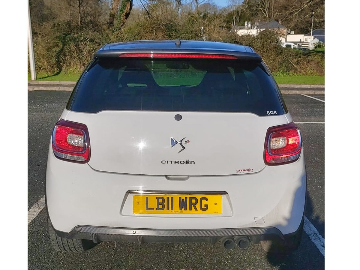 2011 Citroen DS3 Image 6