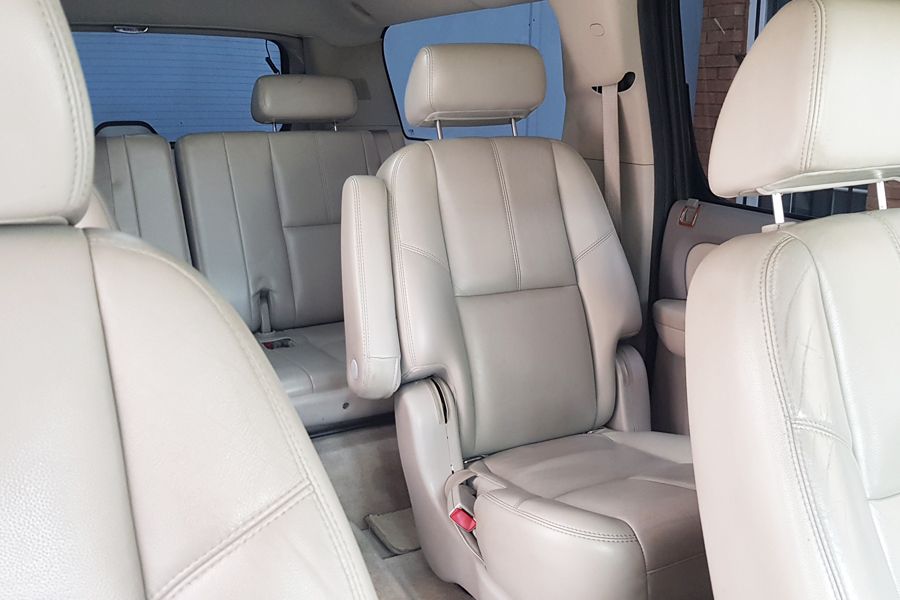 2009 Chevrolet Suburban Image 8